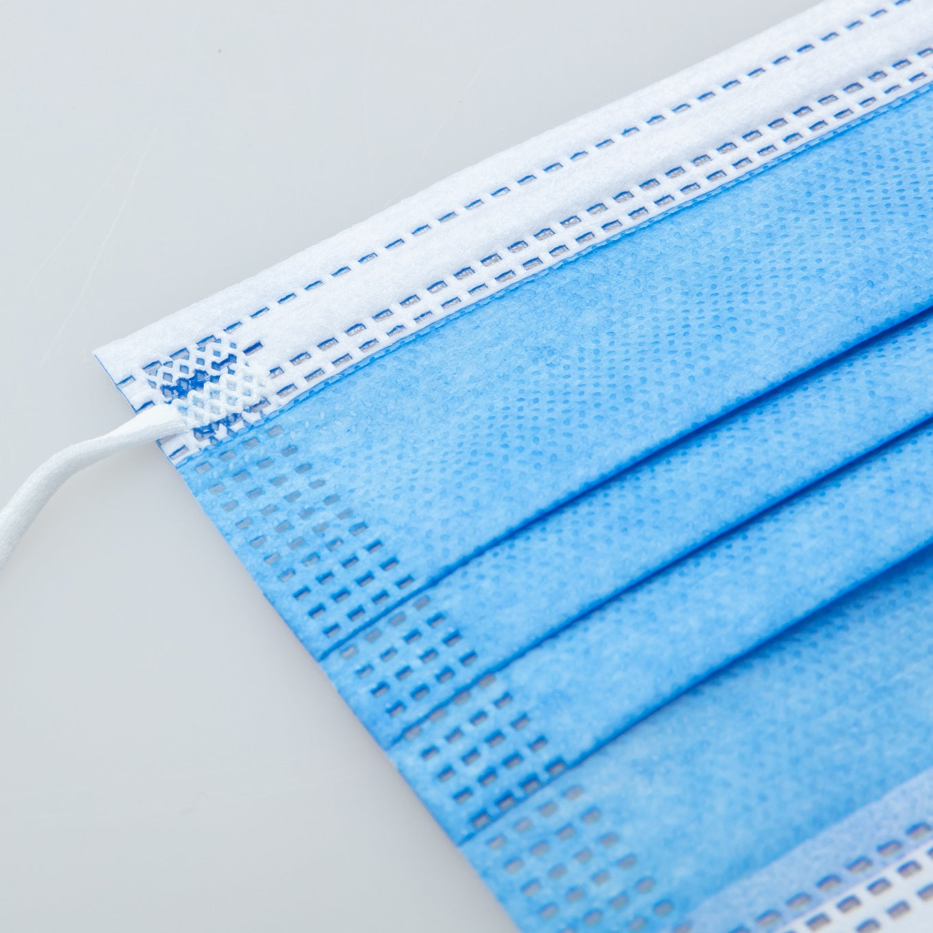 ASTM Level 3 Medical and Surgical Facemasks 1,000pcs per case FDA 510K cleared. ASTM Level 3 Medical and Surgical Facemasks 1,000pcs per case FDA 510K cleared.