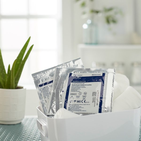 Covidien Vaseline Petrolatum Impregnated Dressing - 32727_EA - 9 Covidien Vaseline Petrolatum Impregnated Dressing - 32727_EA - 9