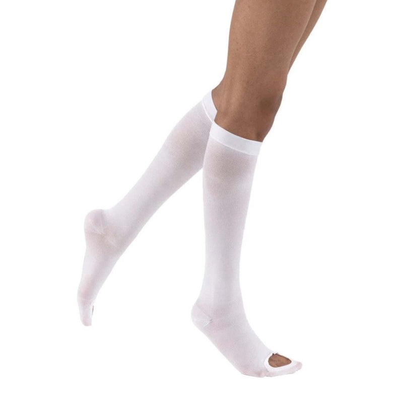 JOBST Anti-Em/GP Knee High Anti-embolism Stockings - 203523_PR - 18 JOBST Anti-Em/GP Knee High Anti-embolism Stockings - 203523_PR - 18