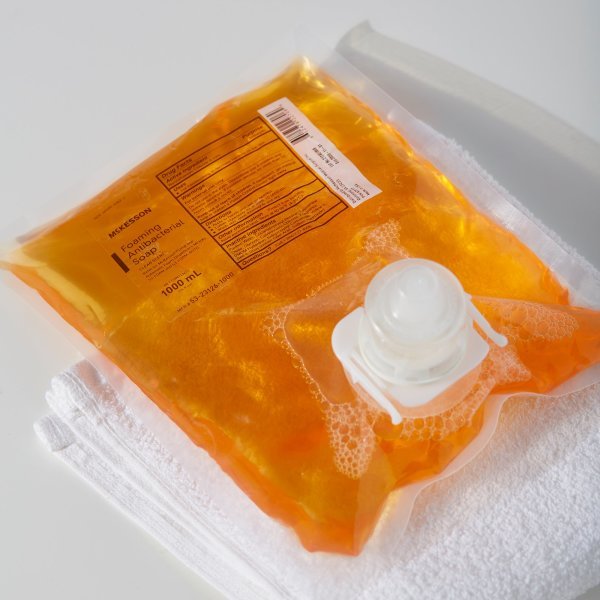 Mckesson Clean Scent Foaming Antibacterial Soap - 1067684_CS - 6 Mckesson Clean Scent Foaming Antibacterial Soap - 1067684_CS - 6