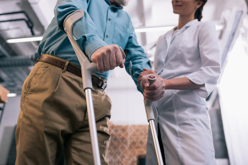 Choosing Forearm Crutches - Cart Health