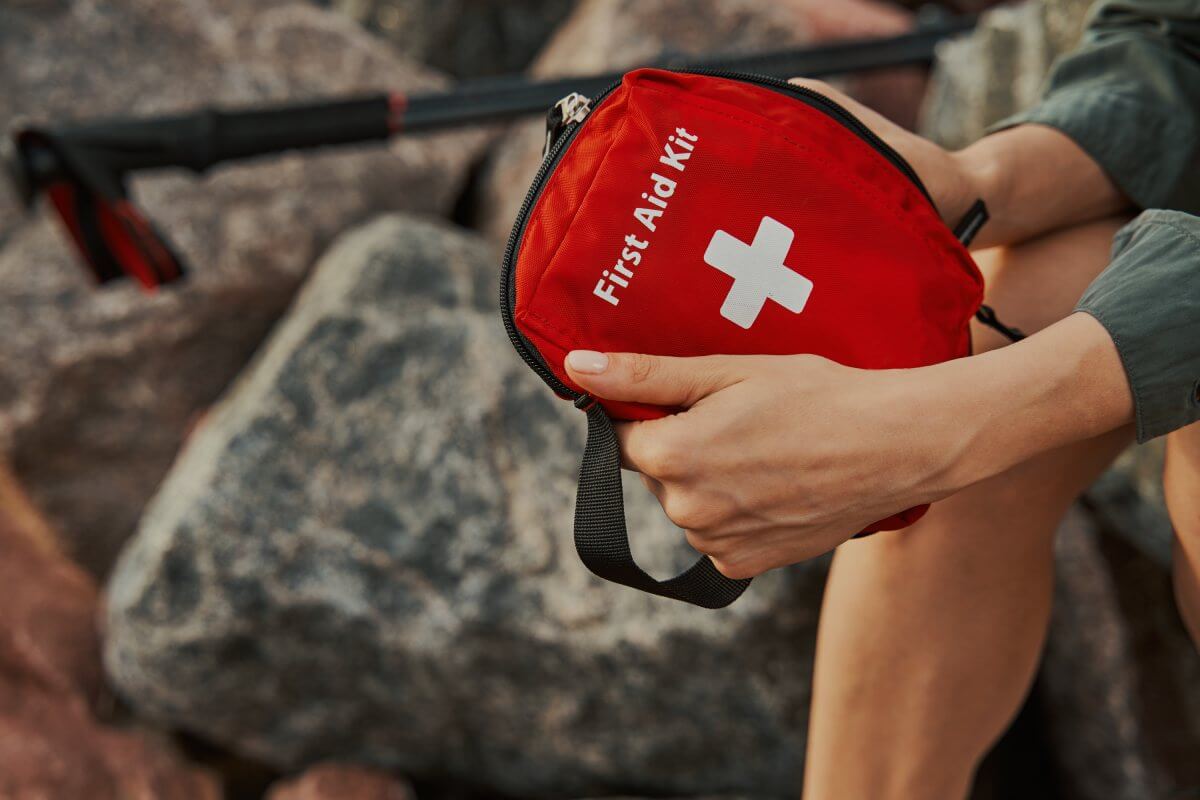 Essential Tips for Selecting a First Aid Kit for Your Home - Cart Health
