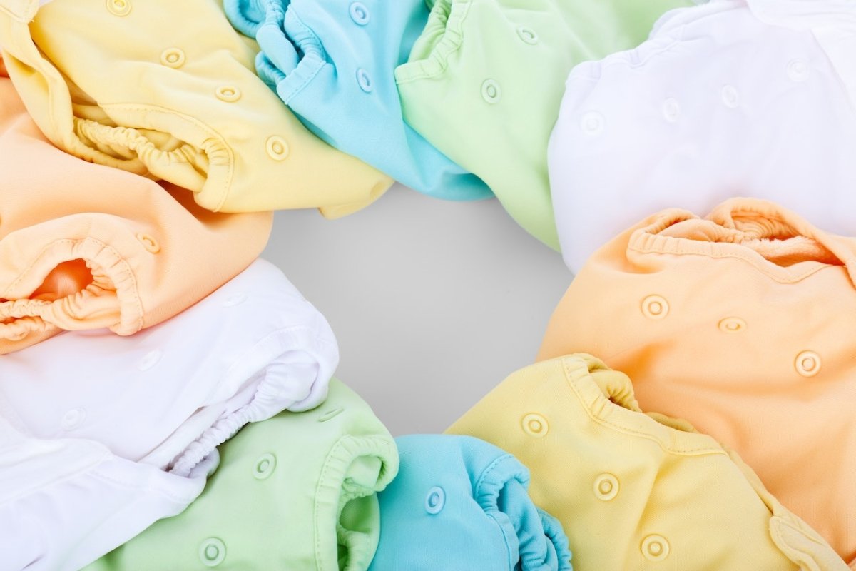 How to Change Adult Diapers: Tips to Make the Process Easier - Cart Health