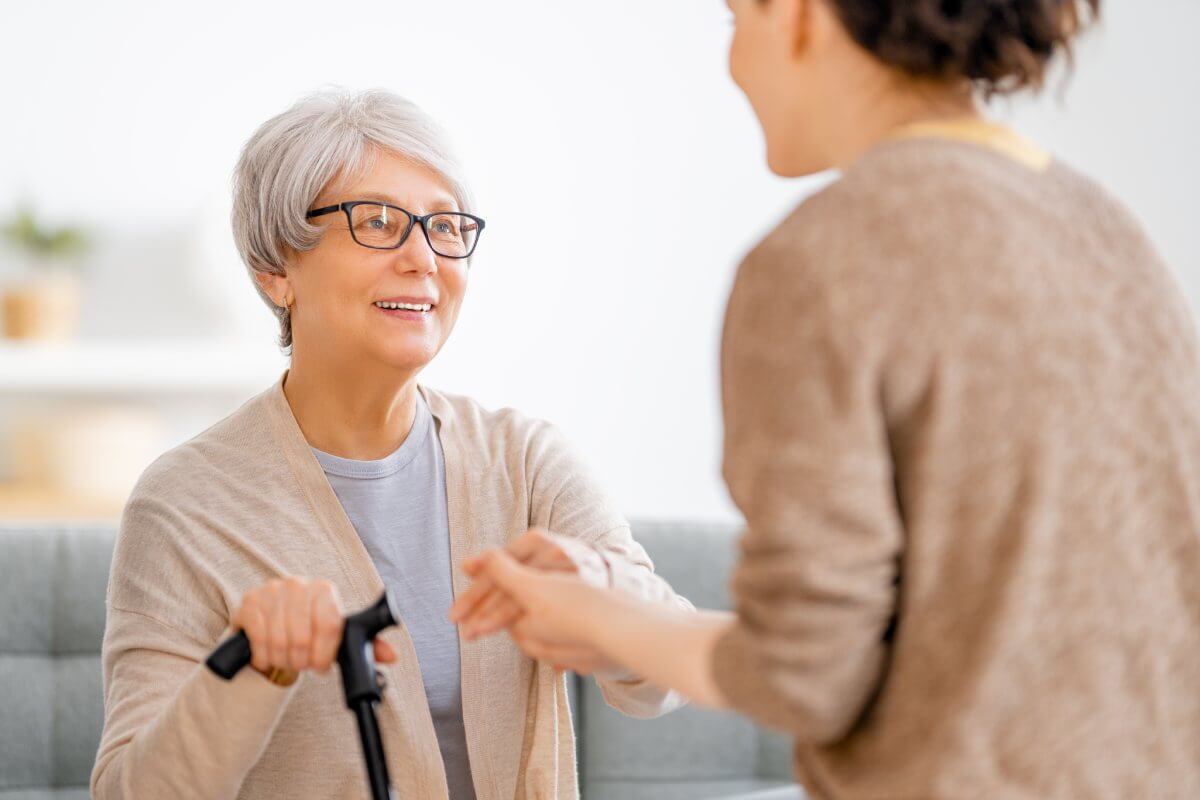 How to Feel Confident When Choosing a Caregiver for Your Elderly Parent - Cart Health