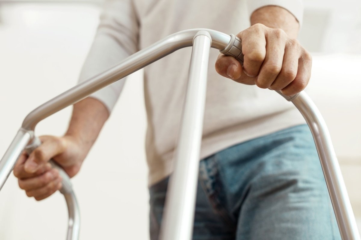 Walkers vs. Rollators: Their Differences and Why It Matters - Cart Health