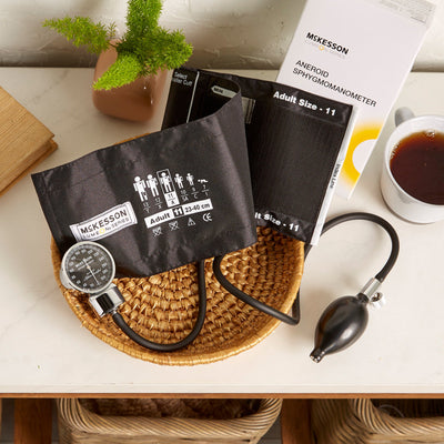 McKesson LUMEON Professional Aneroid Sphygmomanometer, Black, Adult, Arm -Box of 1